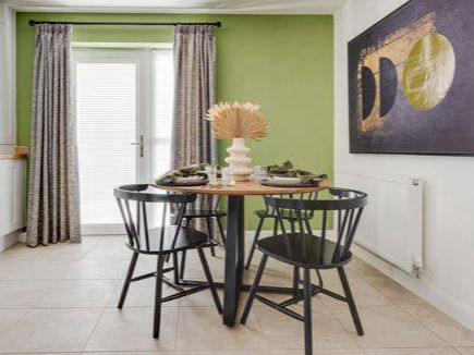 show home kitchen diner